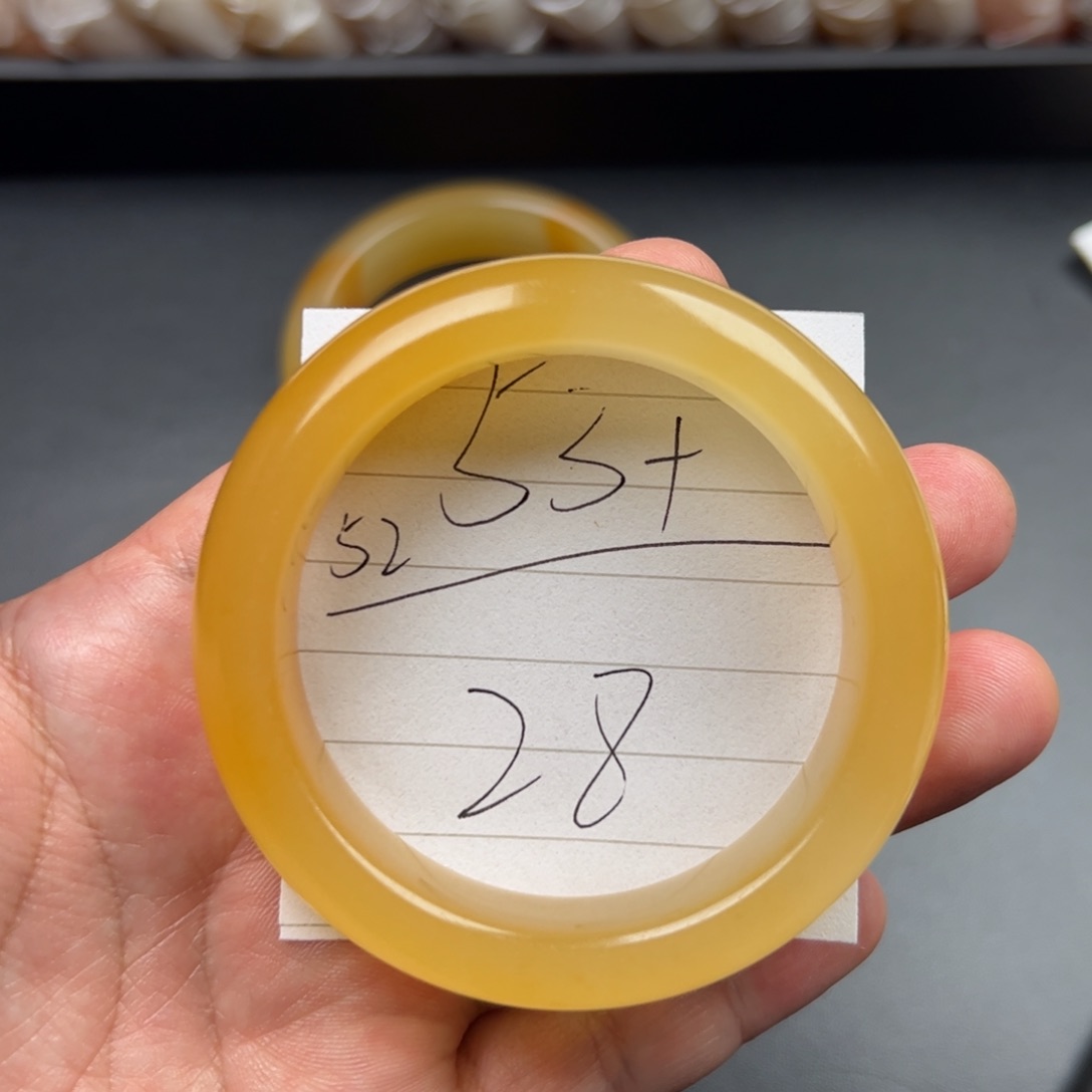 石英质玉（黄龙玉）手镯未镶嵌28