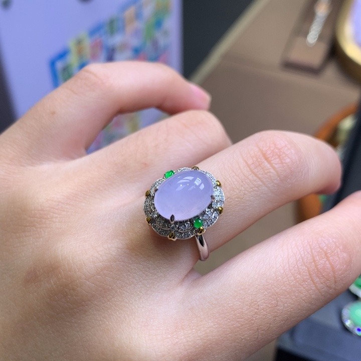 翡翠18K金镶嵌颈饰翡翠