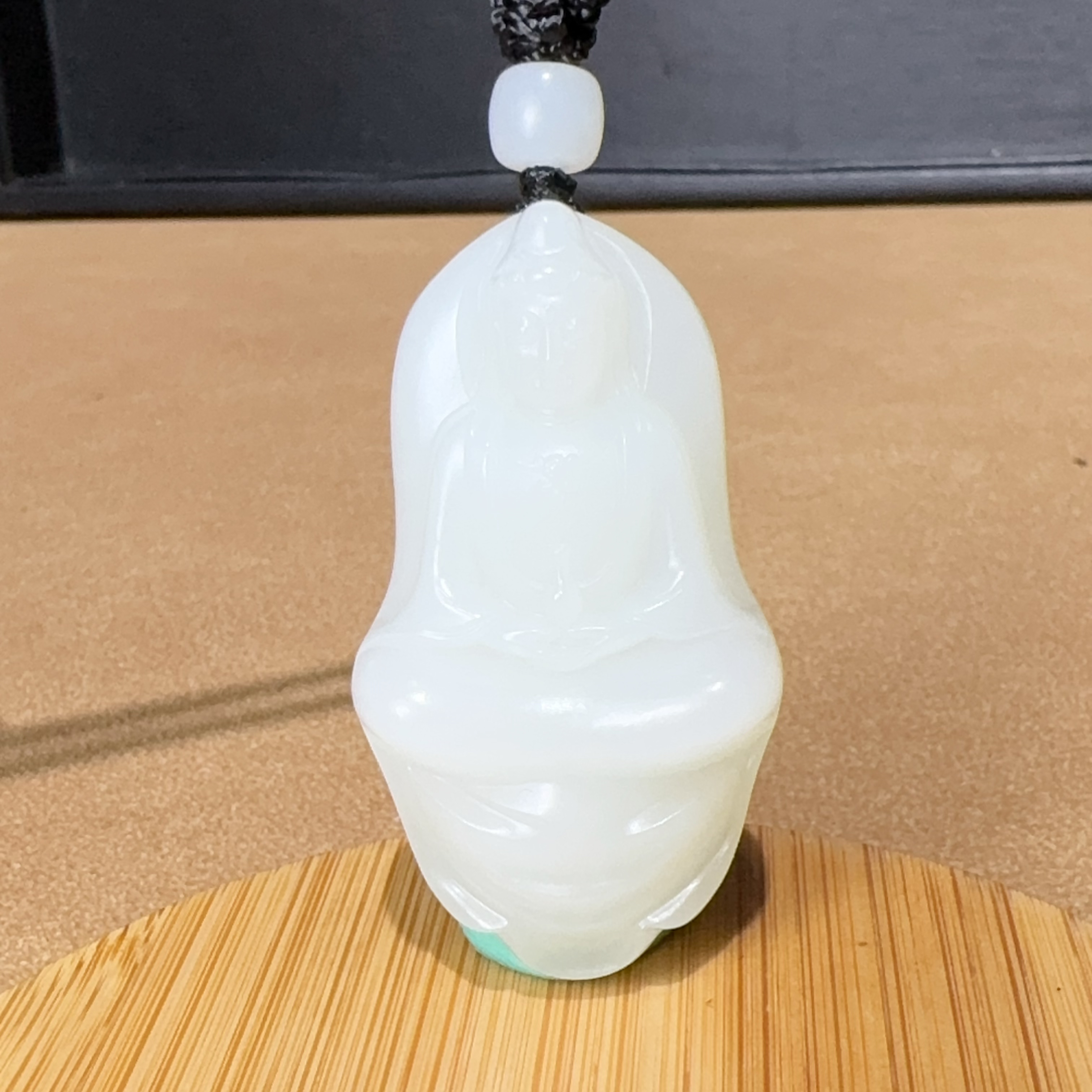 新疆和田玉观音、素衣观音47.4*26.5*14重26克