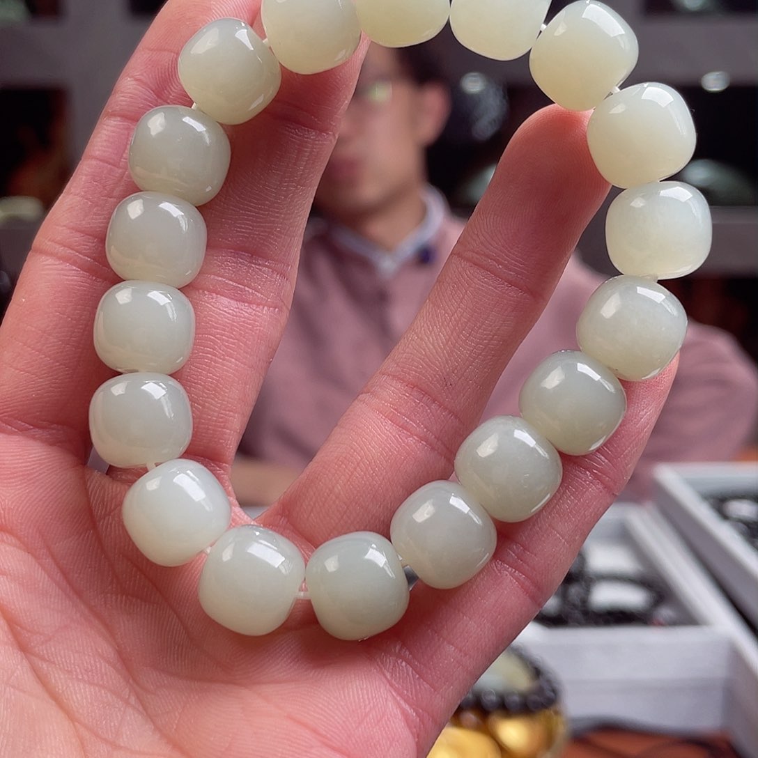 和田玉手串未镶嵌青白11.12老型