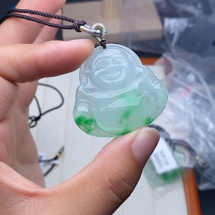 翡翠未镶嵌颈饰172伤心