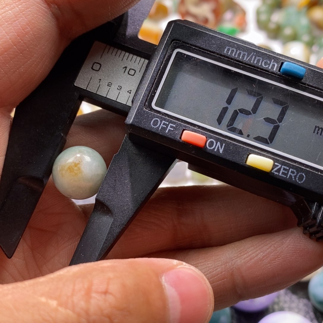 翡翠手链未镶嵌珠子