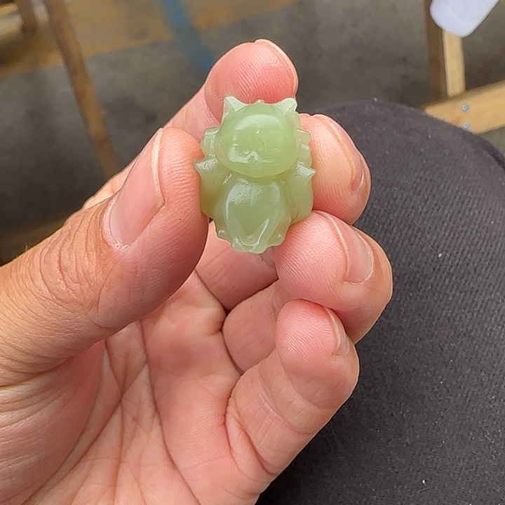 和田玉（碧玉）颈饰未镶嵌定制