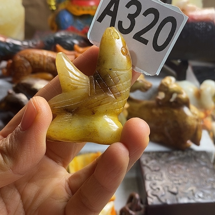 石材玉器一晚上一图