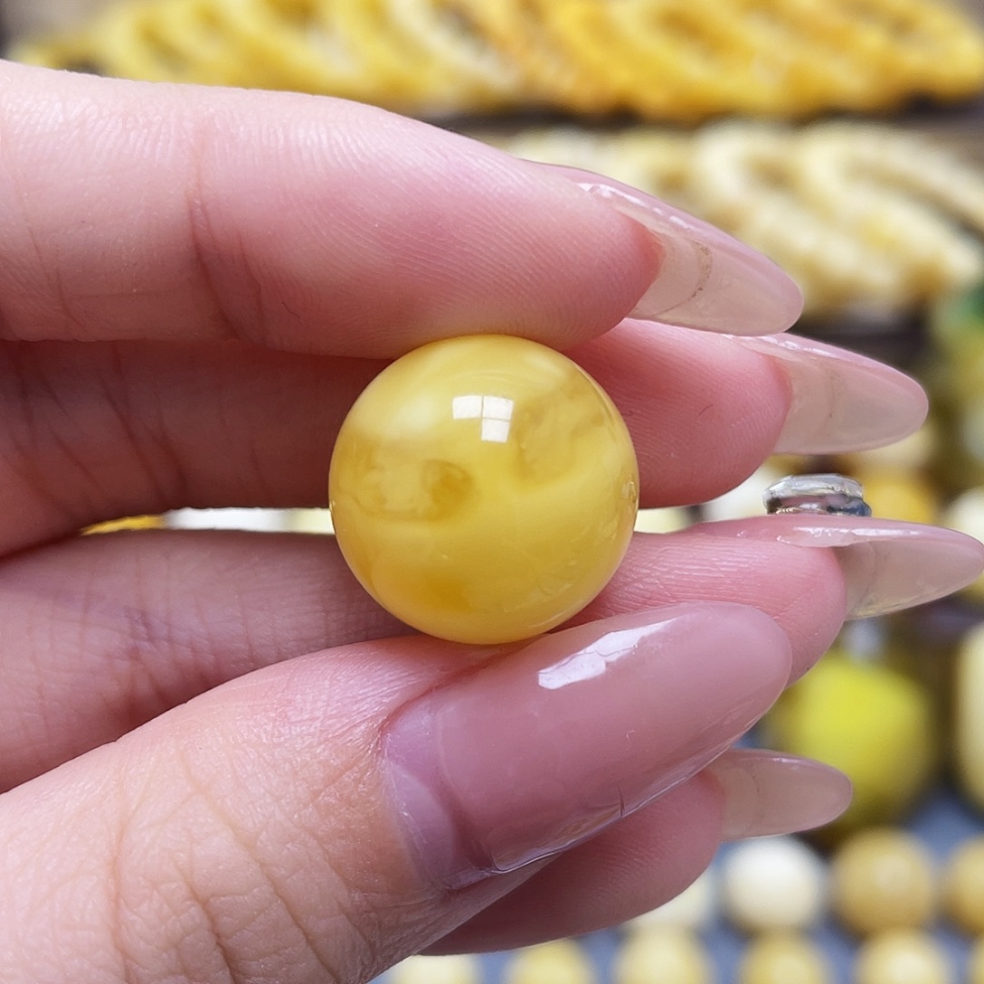 未镶嵌琥珀裸石16.6mm圆珠微瑕