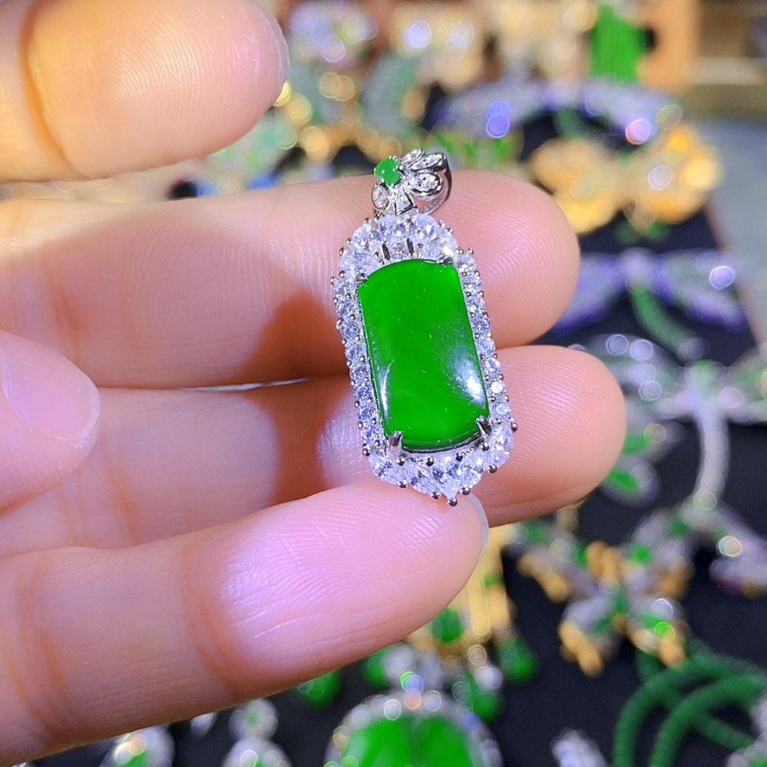 吊坠(不含链)银S925镶嵌翡翠