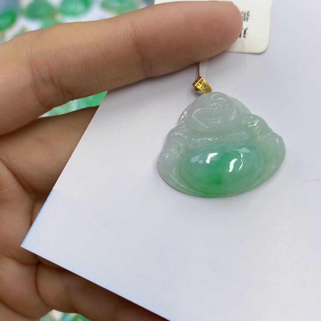 翡翠18K金镶嵌颈饰翡翠