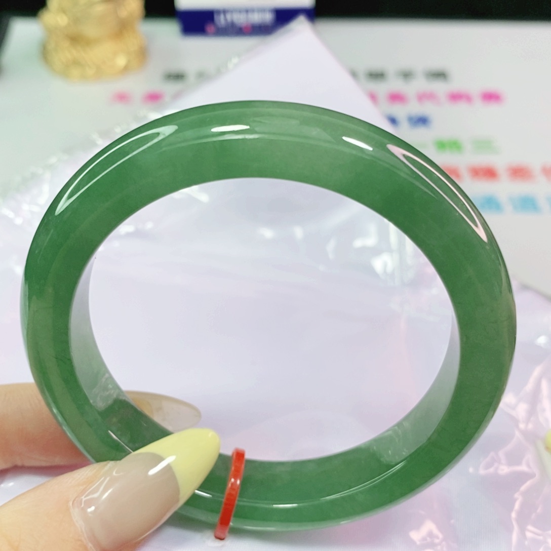 翡翠手镯未镶嵌56.3正圈