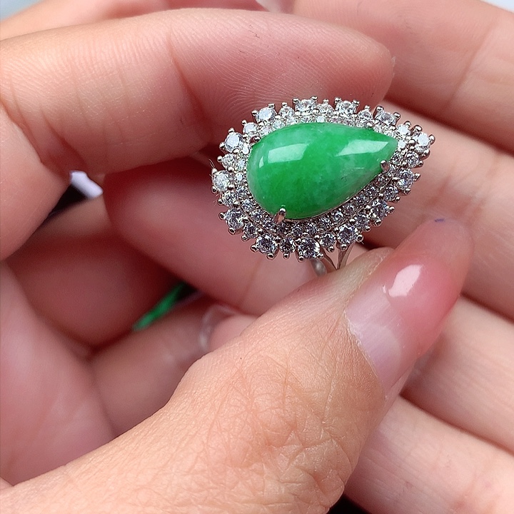 翡翠颈饰银S925镶嵌翡翠