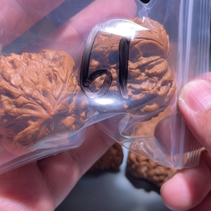 文玩核桃吊坠61呃呃呃