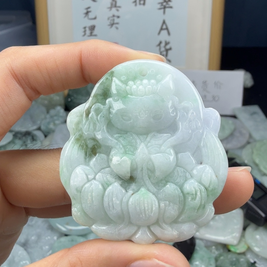 翡翠未镶嵌颈饰翡翠