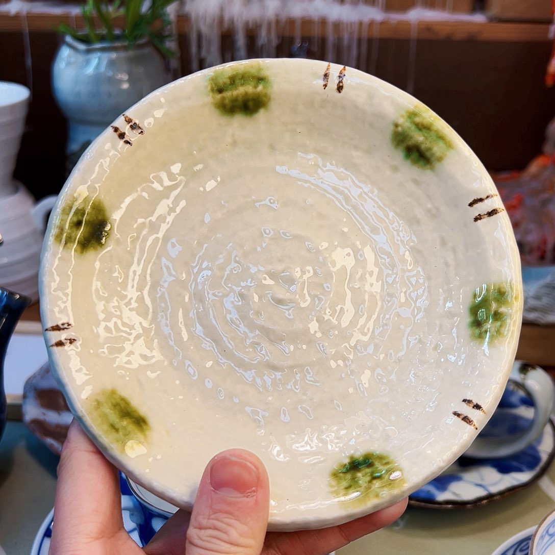 咖啡杯和茶杯是我们学校一块