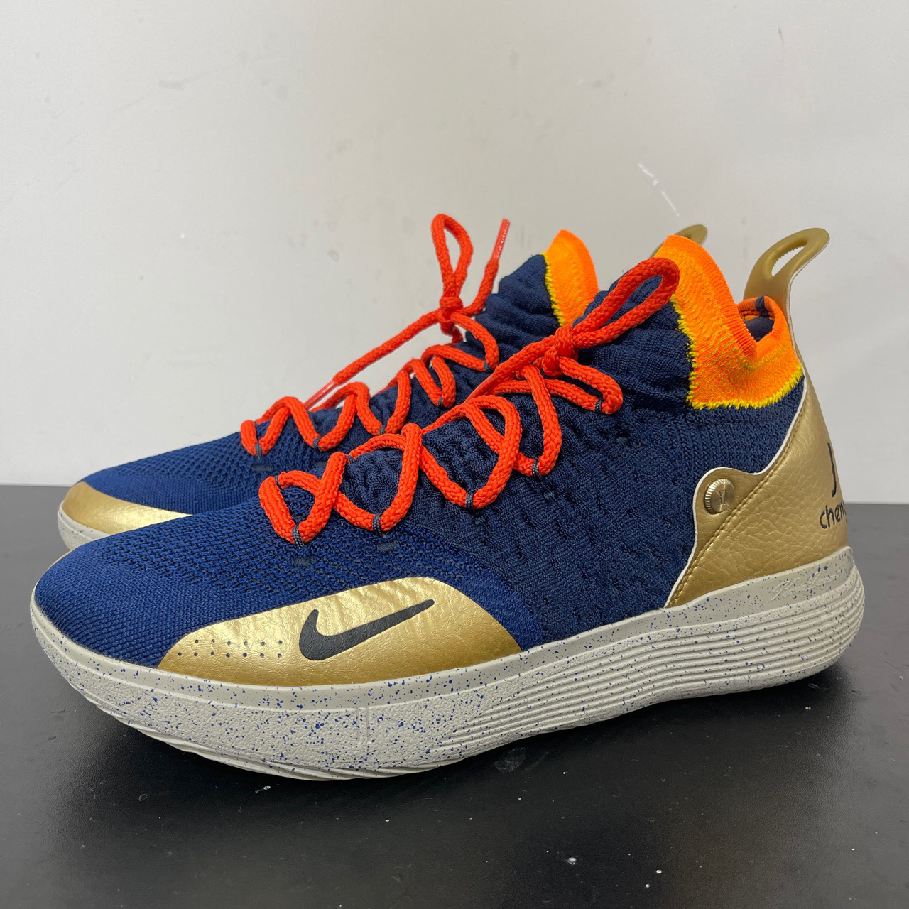 95新 NIKE/耐克 44码/KD 杜兰特11 ID配色潮鞋球鞋/无原盒