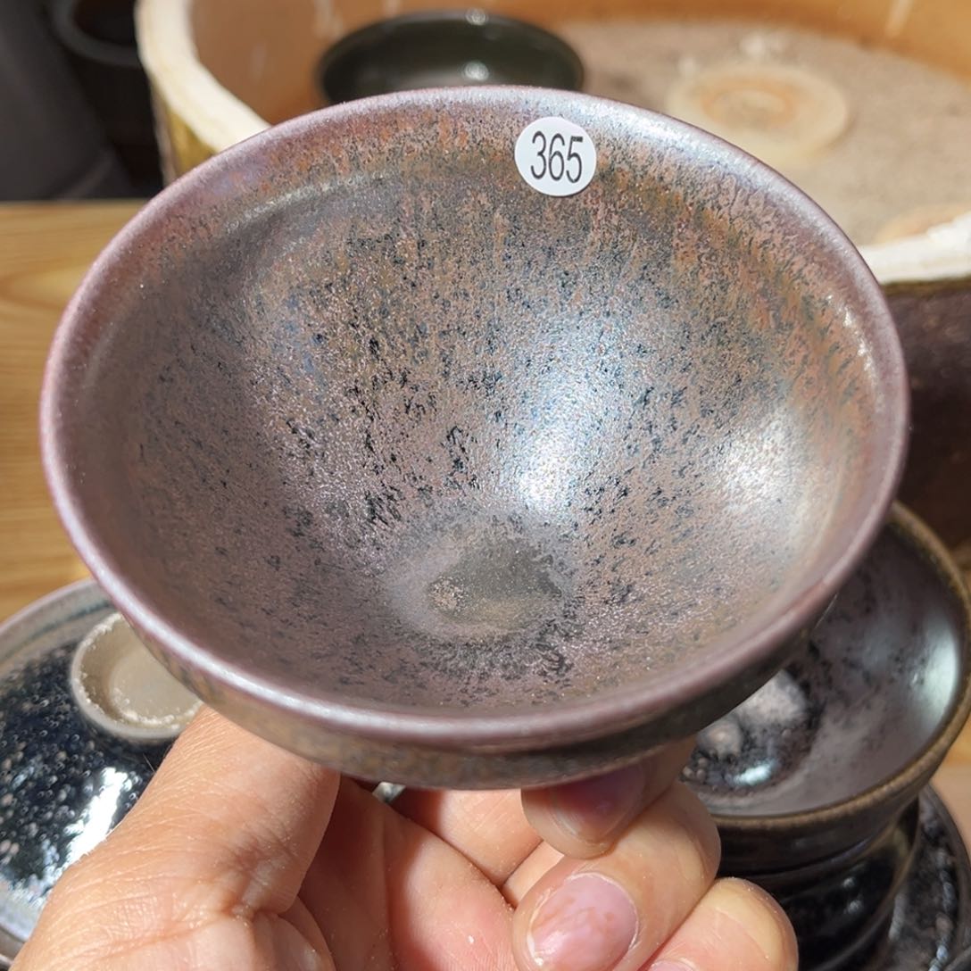 茶盏义兴龙窑坚持真柴烧