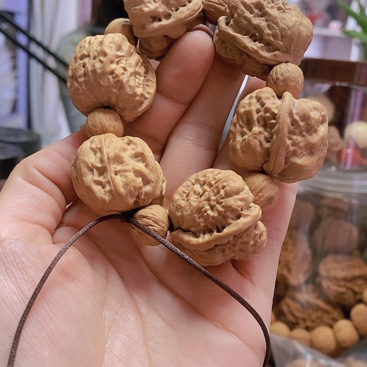 【闪购商品】文玩核桃把件一帆风顺手持黄