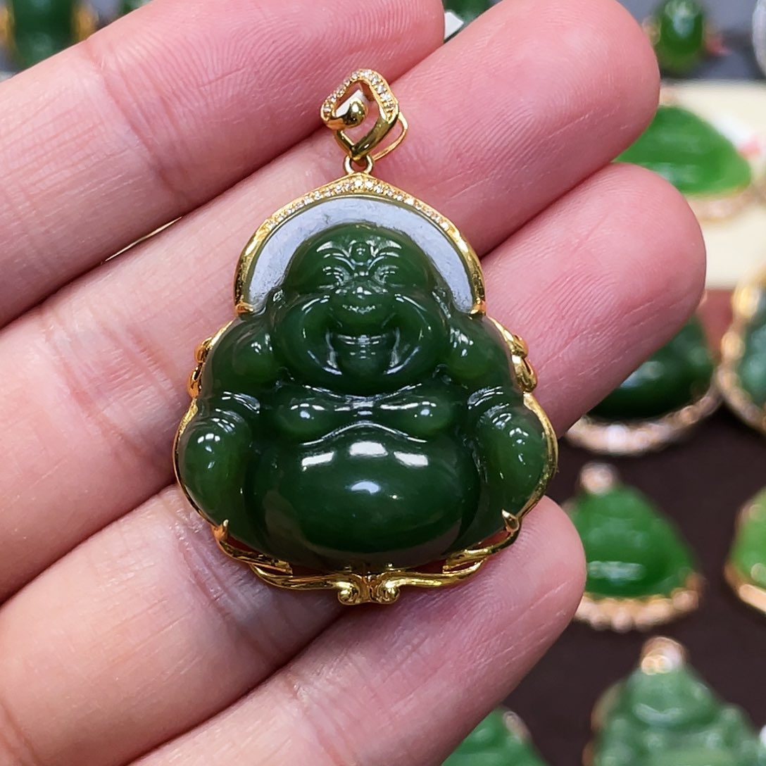 和田玉（碧玉）颈饰18K金镶嵌佛公30mm