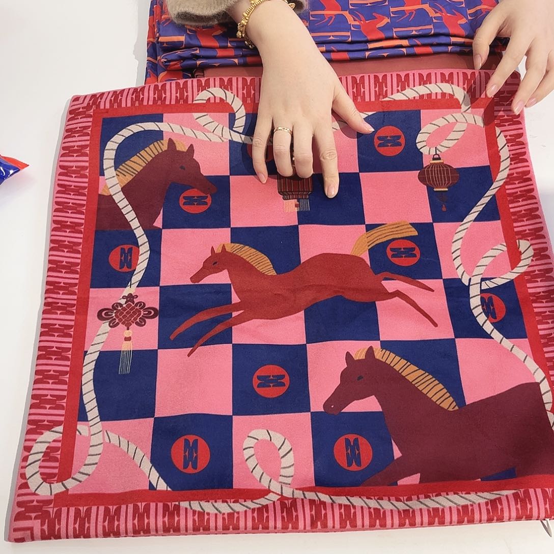 骏韵抱枕50*50送枕芯