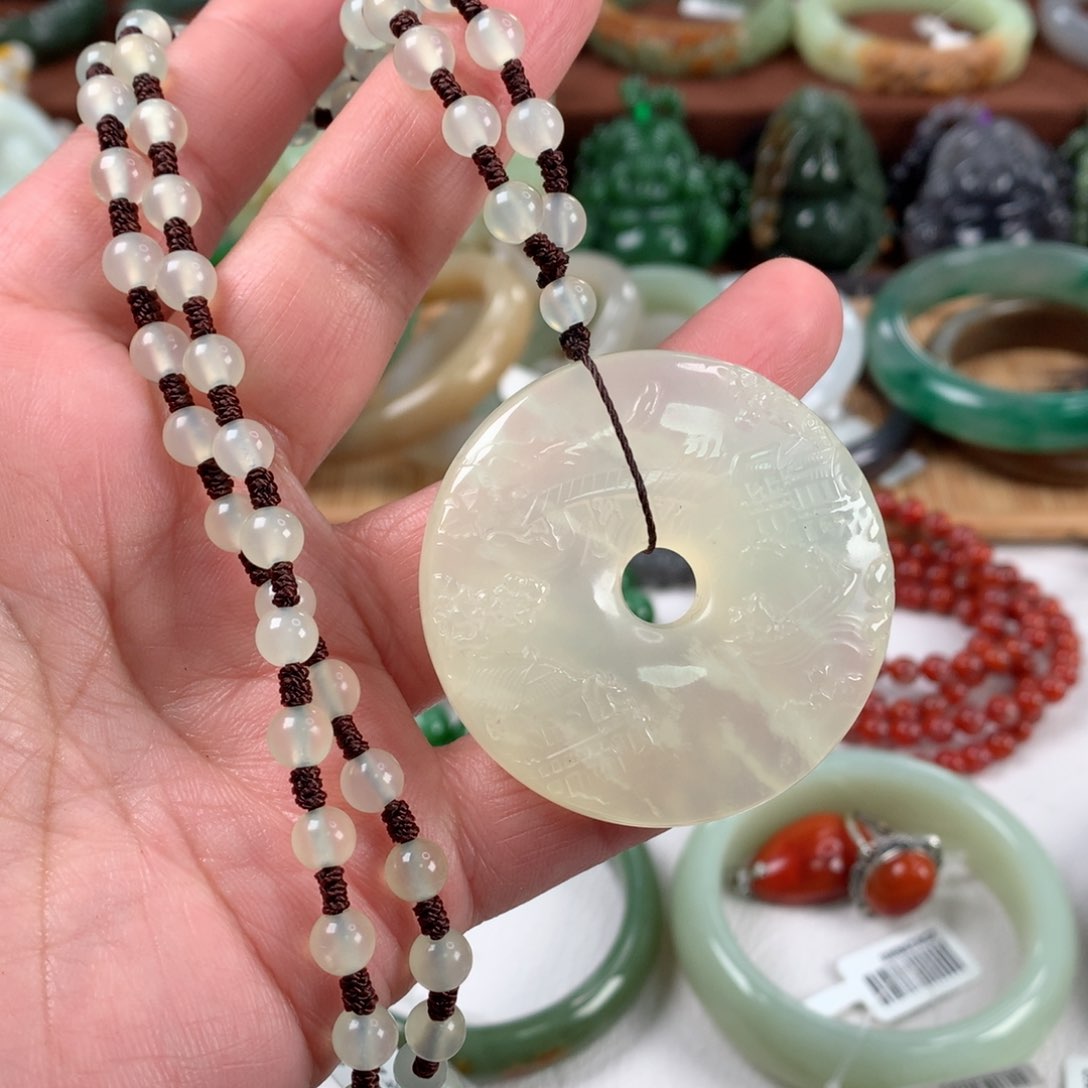 岫玉颈饰未镶嵌吊坠