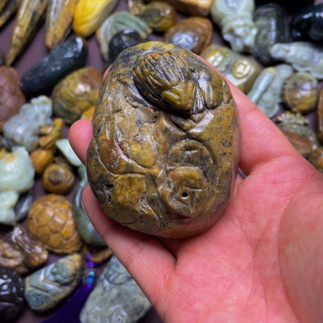 【闪购商品】未镶嵌岫岩河磨玉（透闪石质玉）挂件