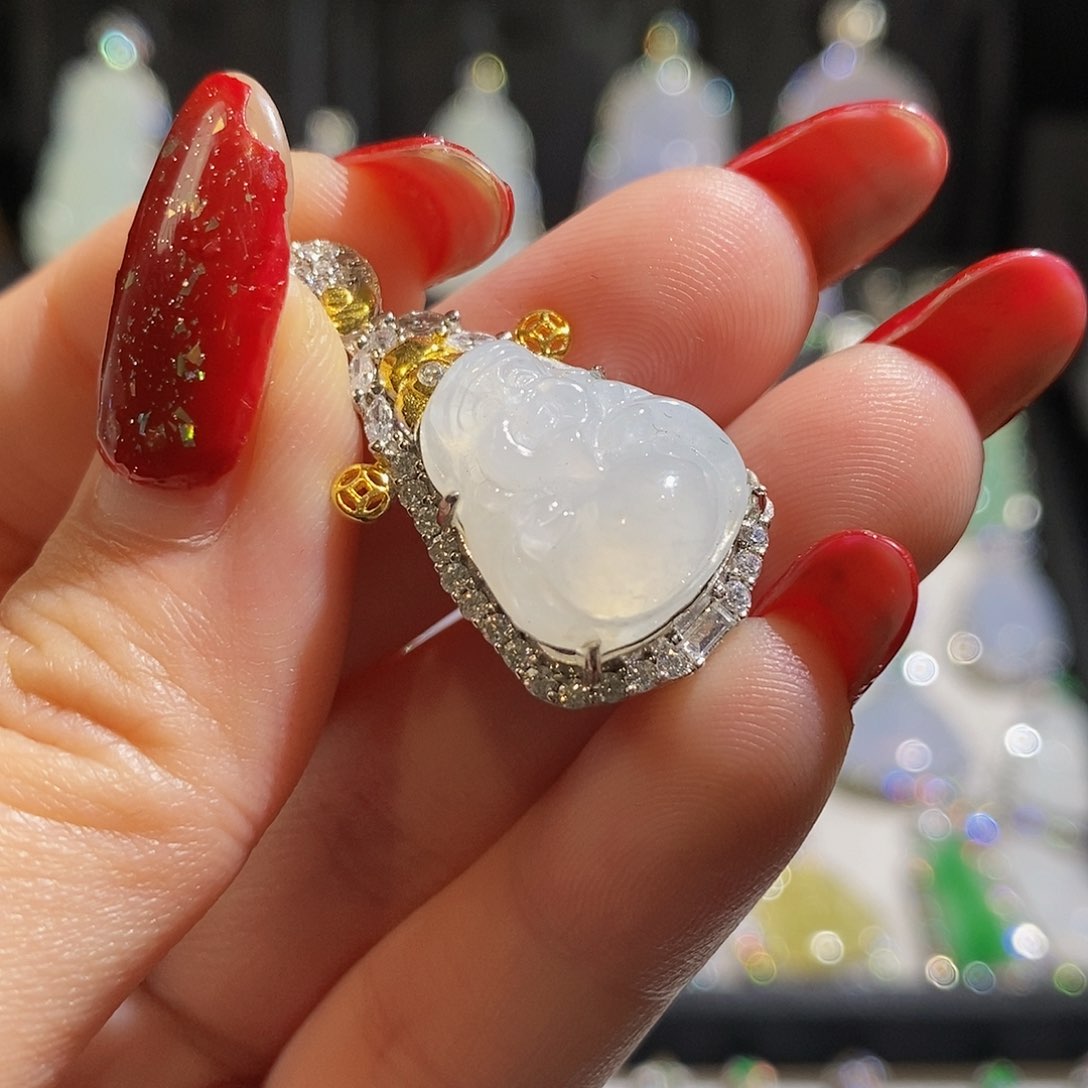 翡翠颈饰银S925镶嵌天然翡翠