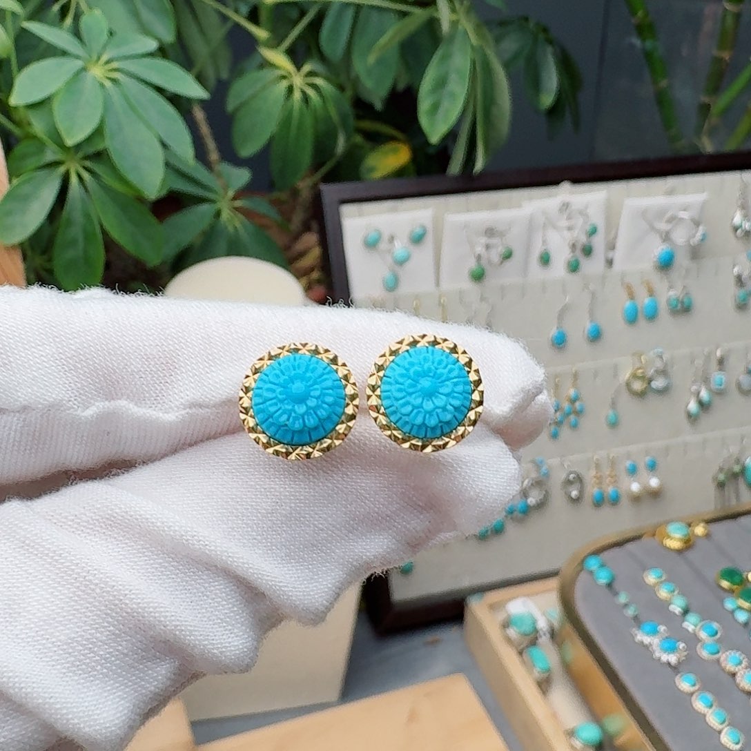 绿松石18K金镶嵌耳饰耳钉