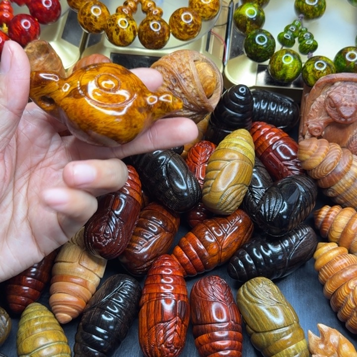 松木琥珀木文玩手串