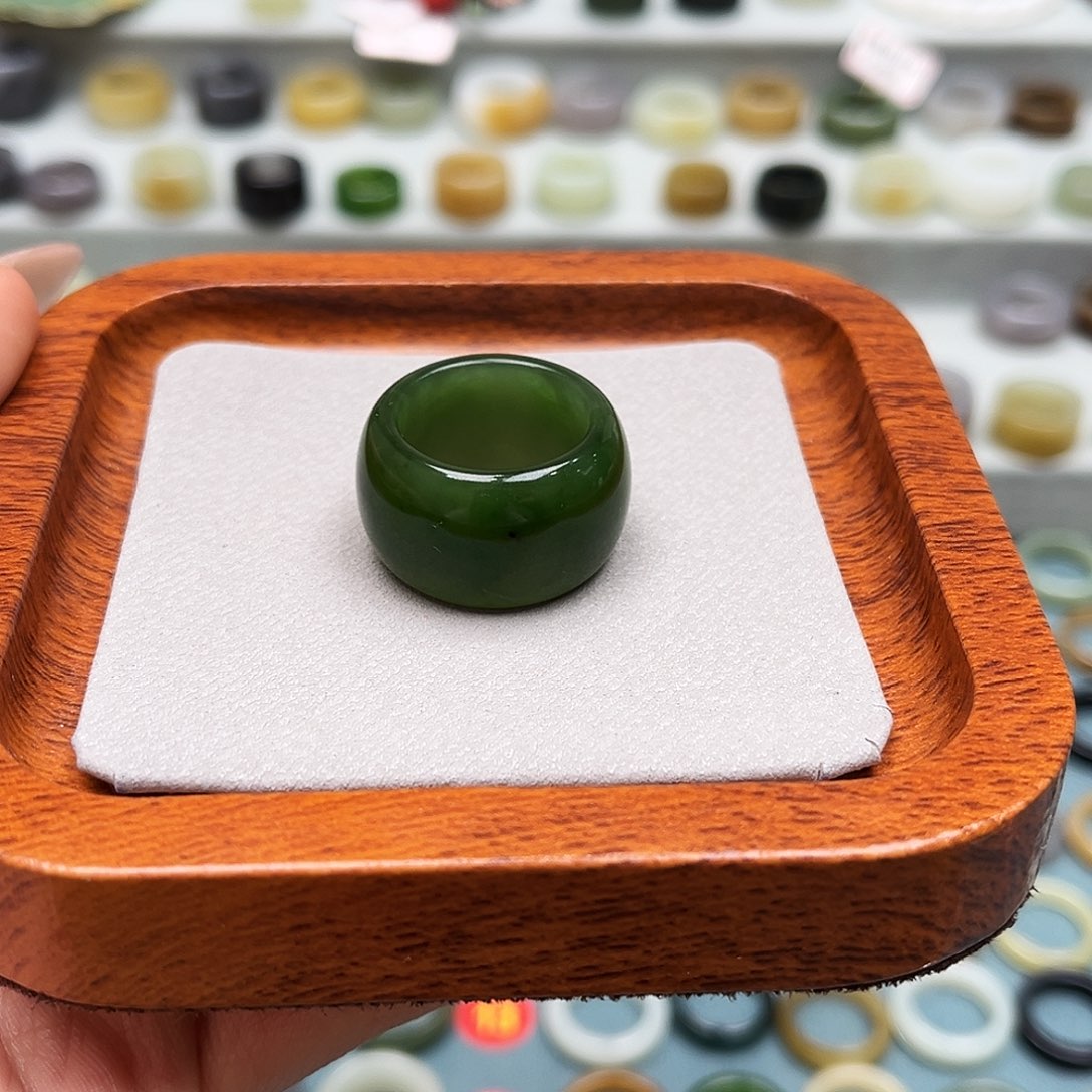 和田玉戒指未镶嵌内径18.4 可以带16号手指