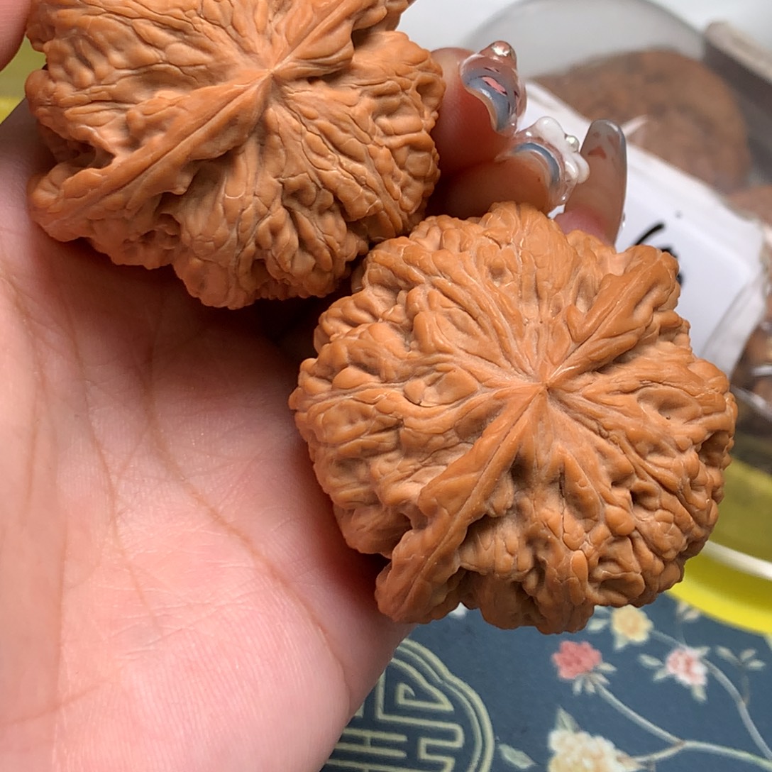 *****文玩核桃把件48-32773-8