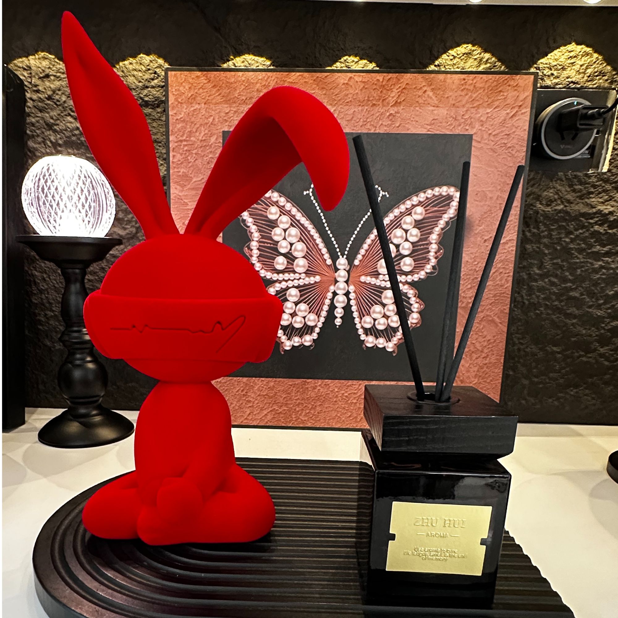 创意入户兔子坐姿摆件卡通创意高档轻奢客厅酒柜电视柜玄关装饰品