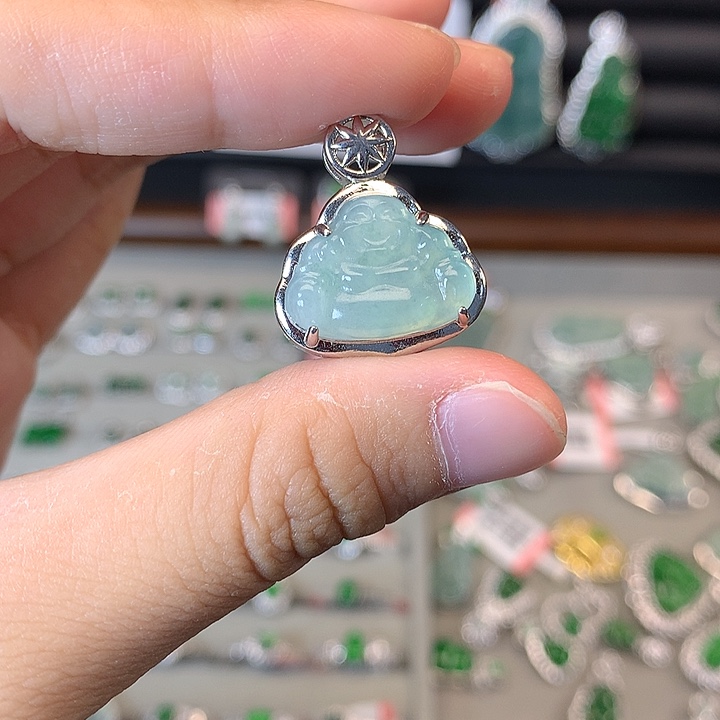 翡翠未镶嵌颈饰吊坠