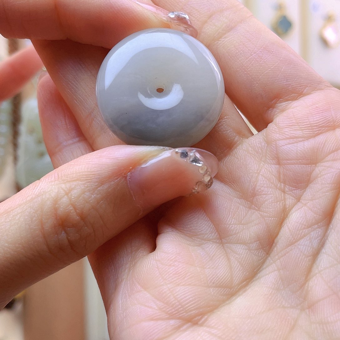 庸***-和田玉未镶嵌吊坠(赠链)