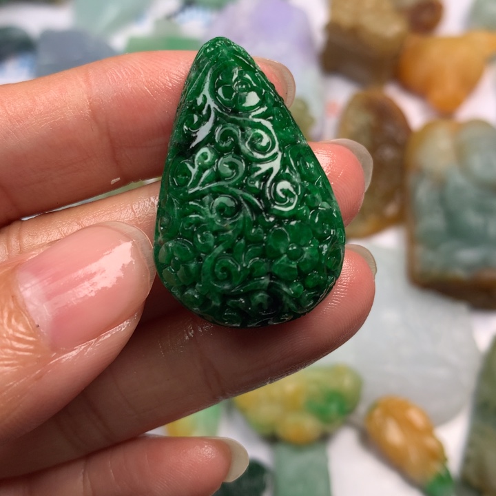 定制翡翠未镶嵌翡翠