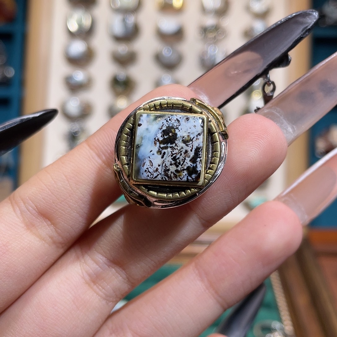 3***3琥珀银S925镶嵌戒指