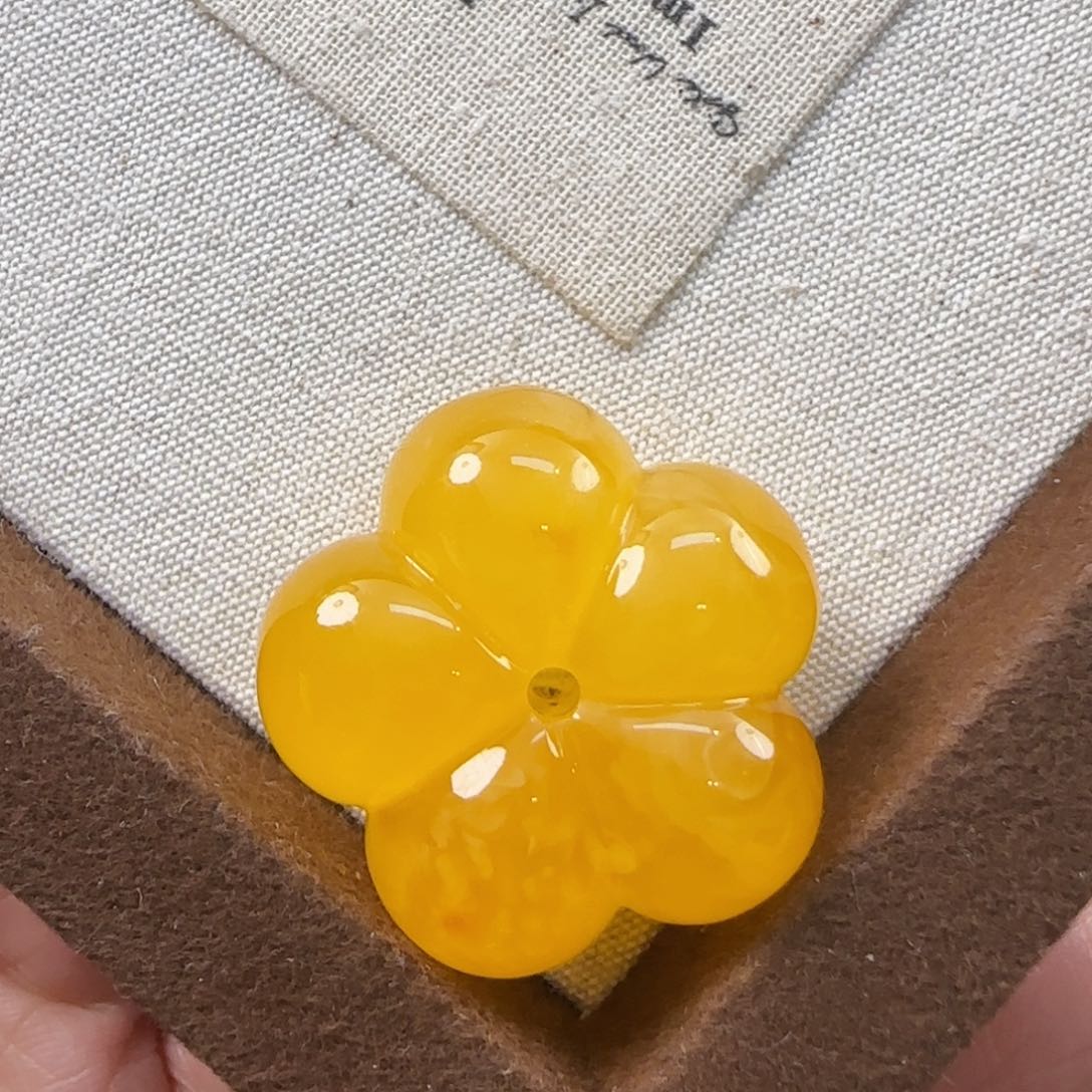 未镶嵌琥珀裸石2222