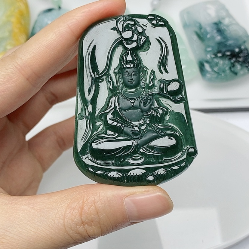 【闪购商品】翡翠颈饰未镶嵌          