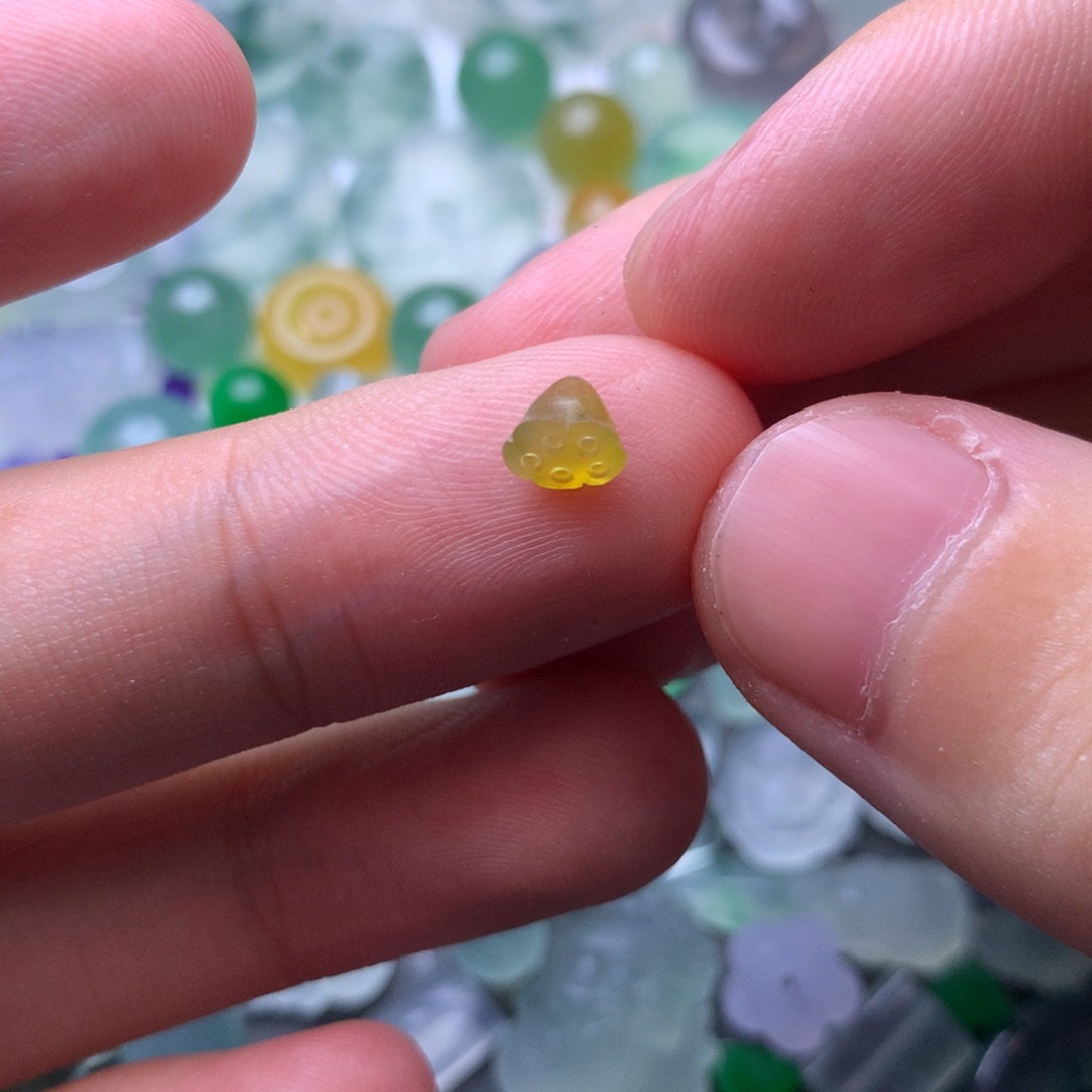 定制翡翠未镶嵌挂件