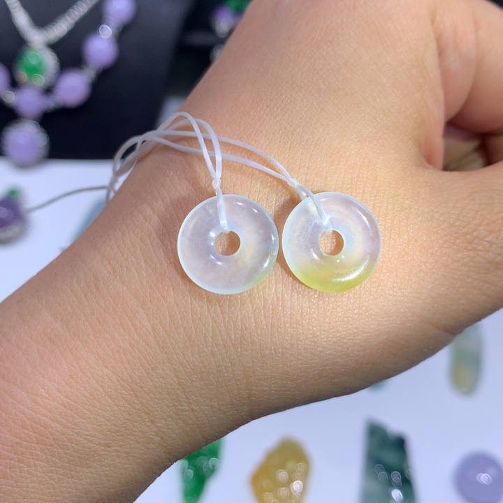 翡翠颈饰未镶嵌甜甜圈