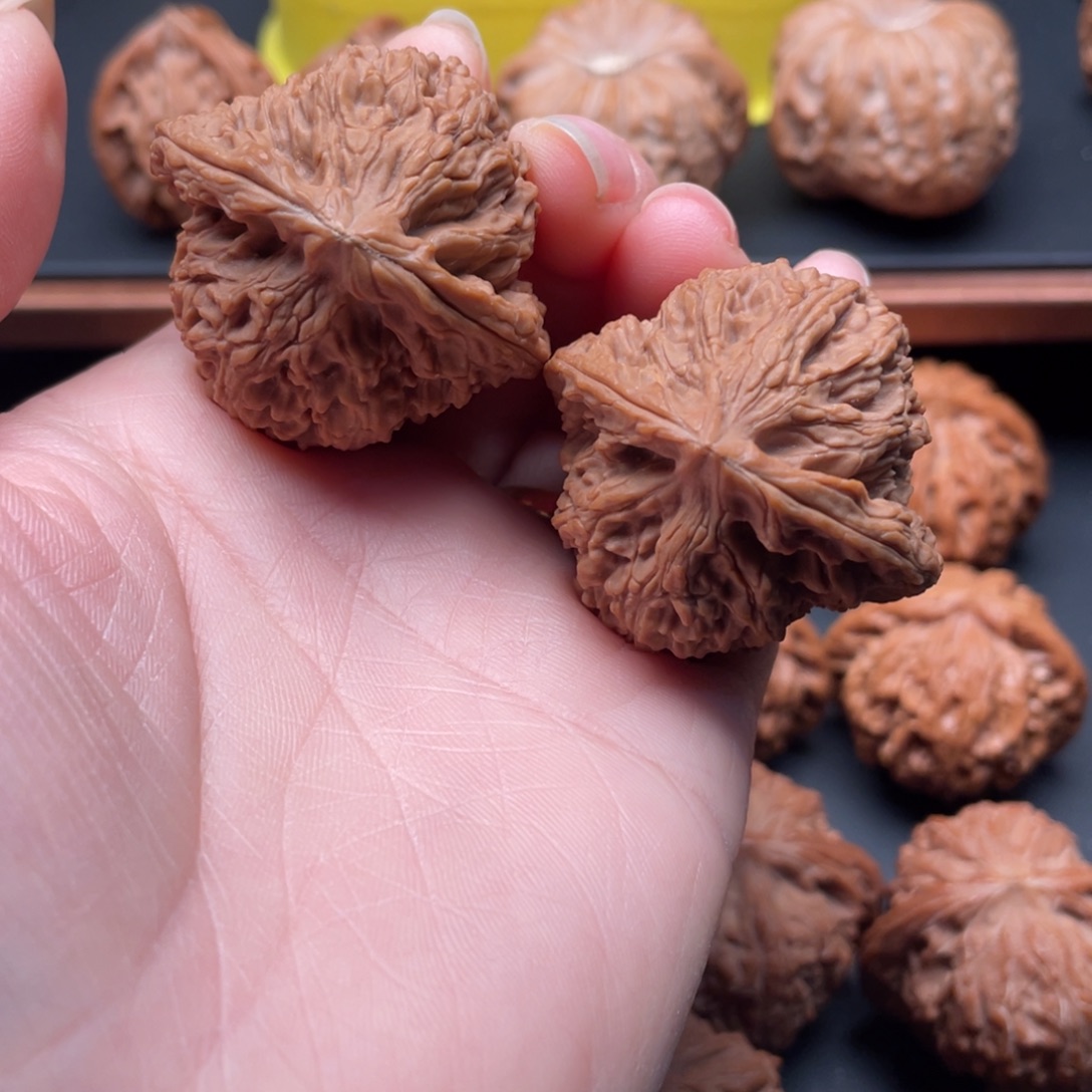 龙***歌文玩核桃把件南疆石40