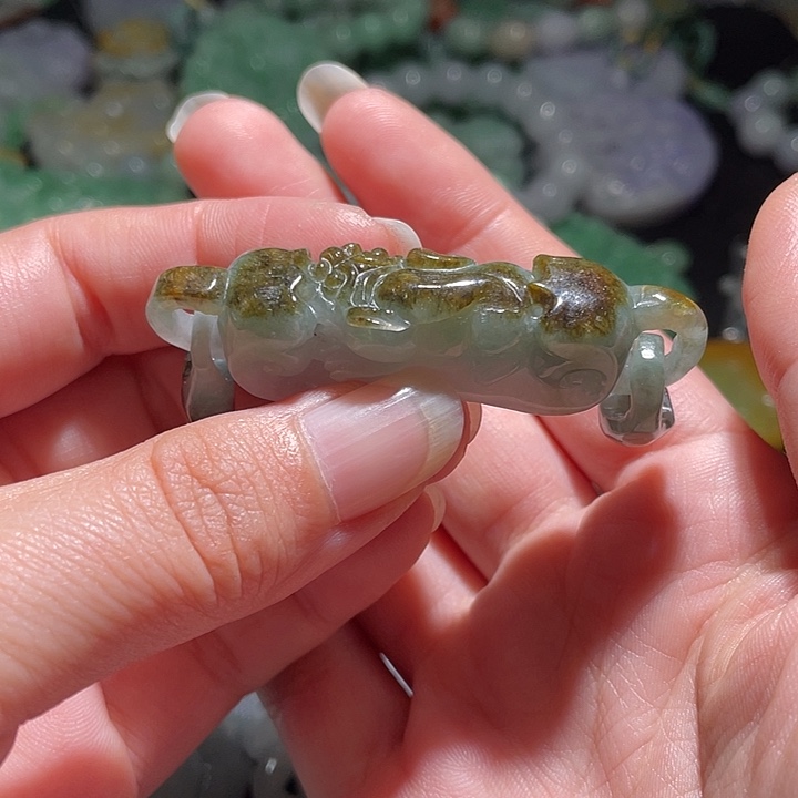 颈饰未镶嵌翡翠天