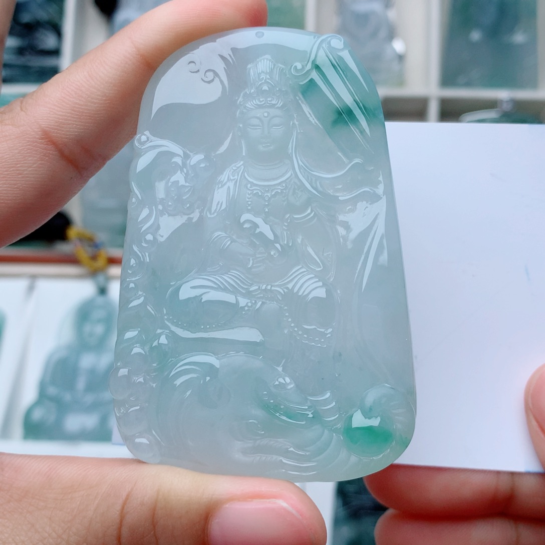 翡翠颈饰未镶嵌普贤