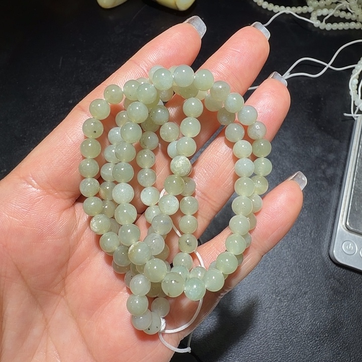 D***y和田玉（糖玉）未镶嵌颈饰