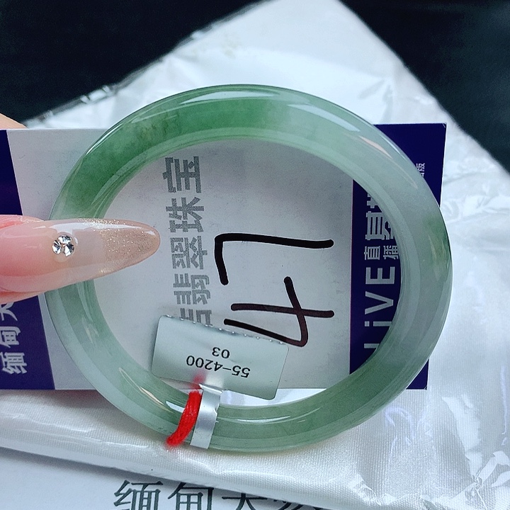 翡翠手镯未镶嵌缅甸天然a货翡翠手镯