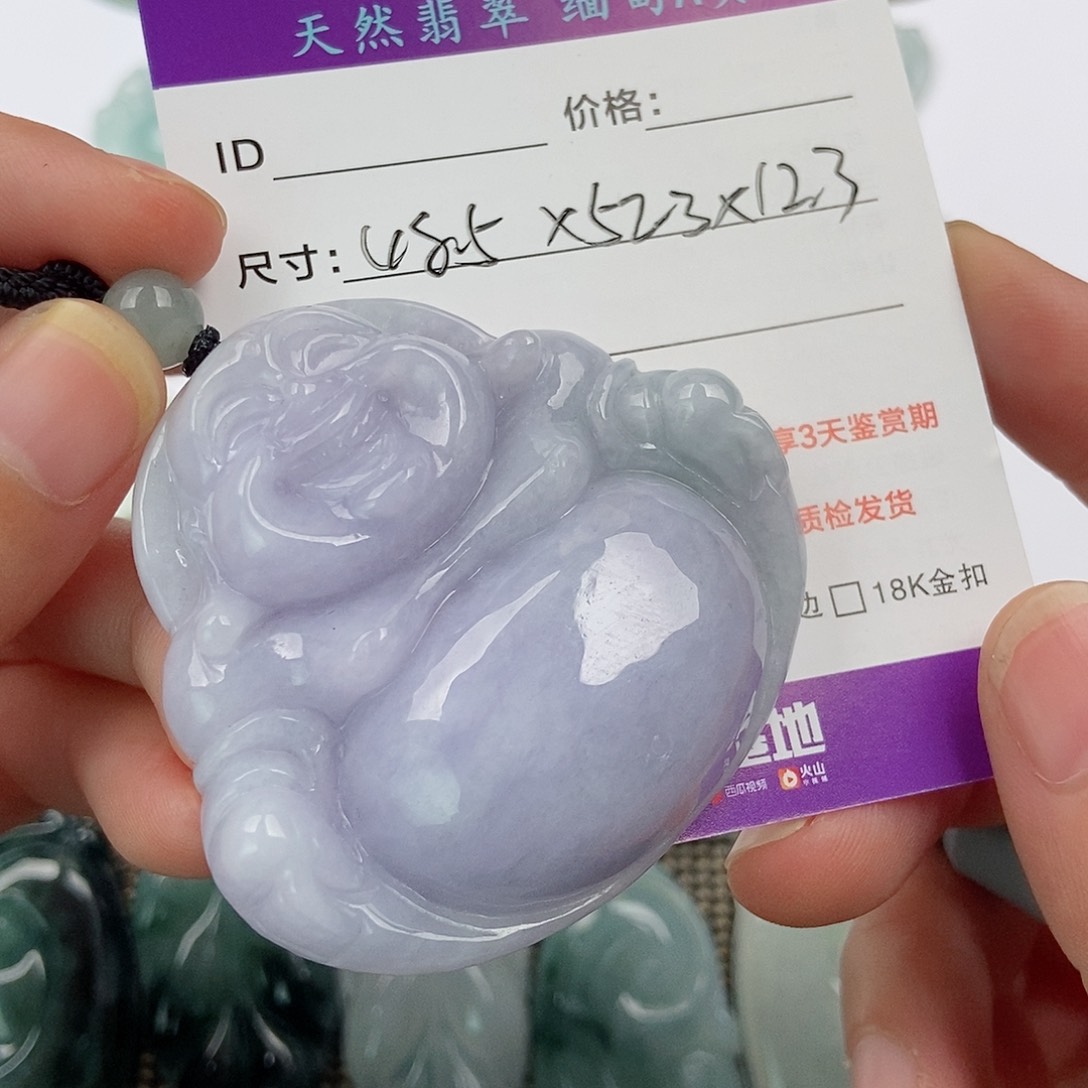 翡翠未镶嵌颈饰雪*?翡翠