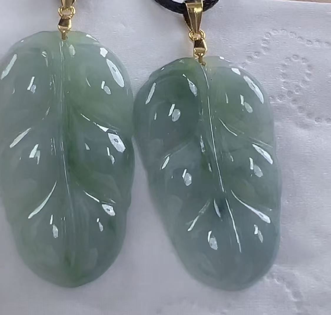 官方正品翡翠A货叶子（多样性发货发一个）宽20高30-33厚5-7送绳