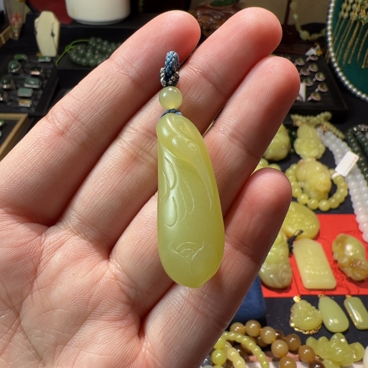 和田玉（黄玉）颈饰未镶嵌