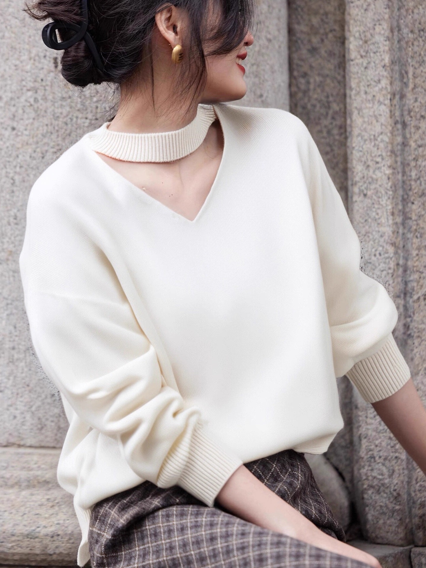 新款百搭v领挂脖飘带长袖针织衫女