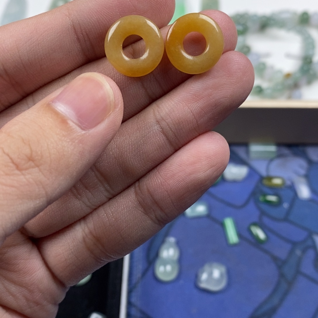 翡翠未镶嵌吊坠(不含链)甜甜圈