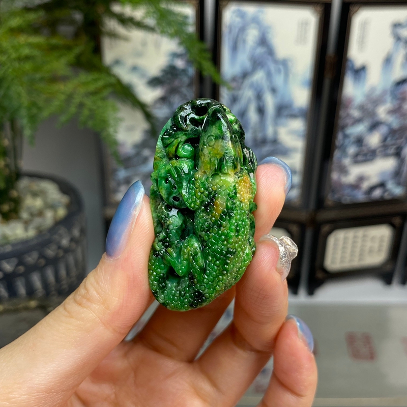 毛货 黄加绿三彩今非昔比挂件 天然翡翠A货