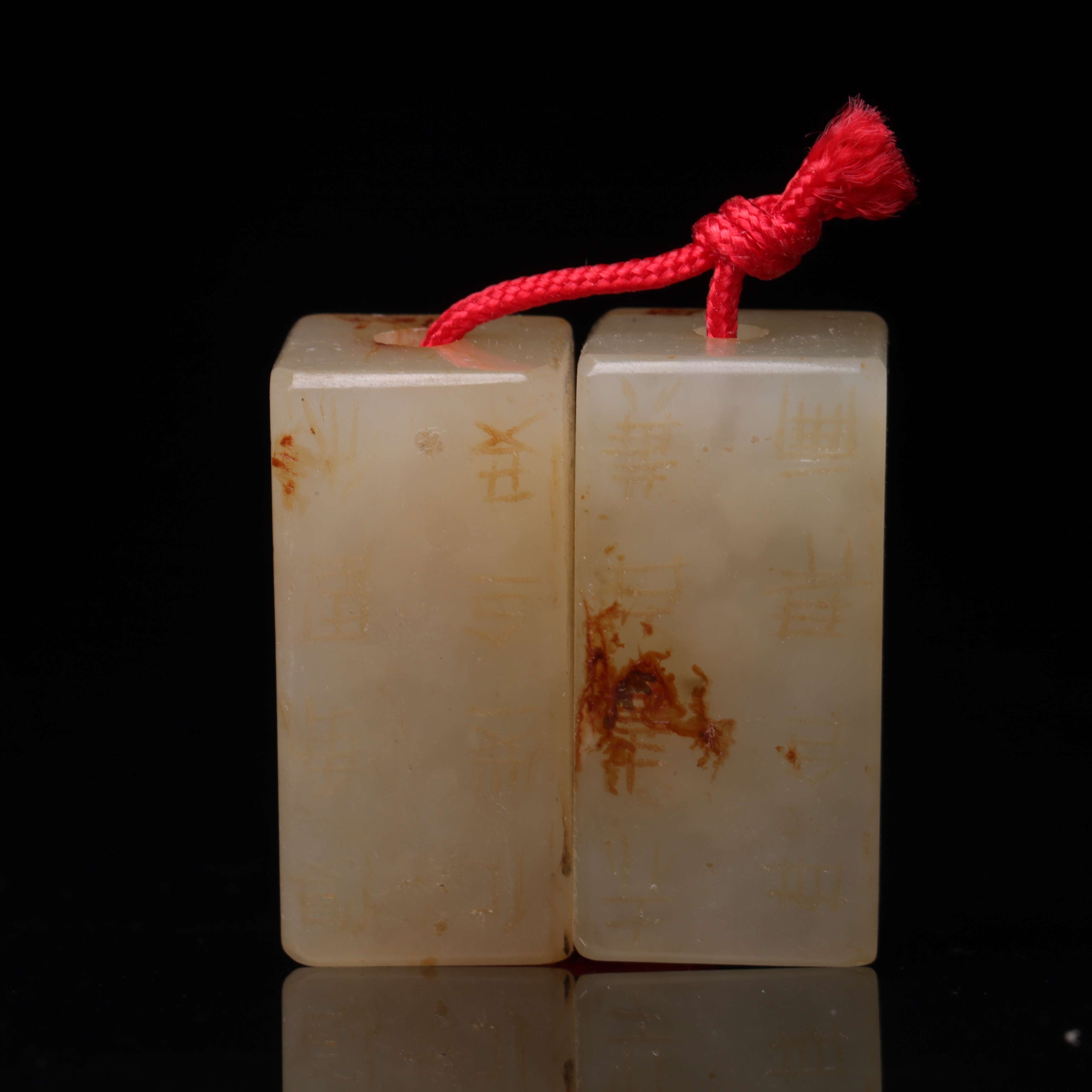 明代和田玉冈卯严卯一对