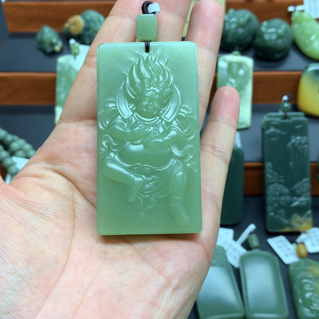 岫岩老玉（透闪石质玉）颈饰未镶嵌野*_